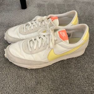 Nike Daybreak Sneaker-White with neon accents. Size 11.